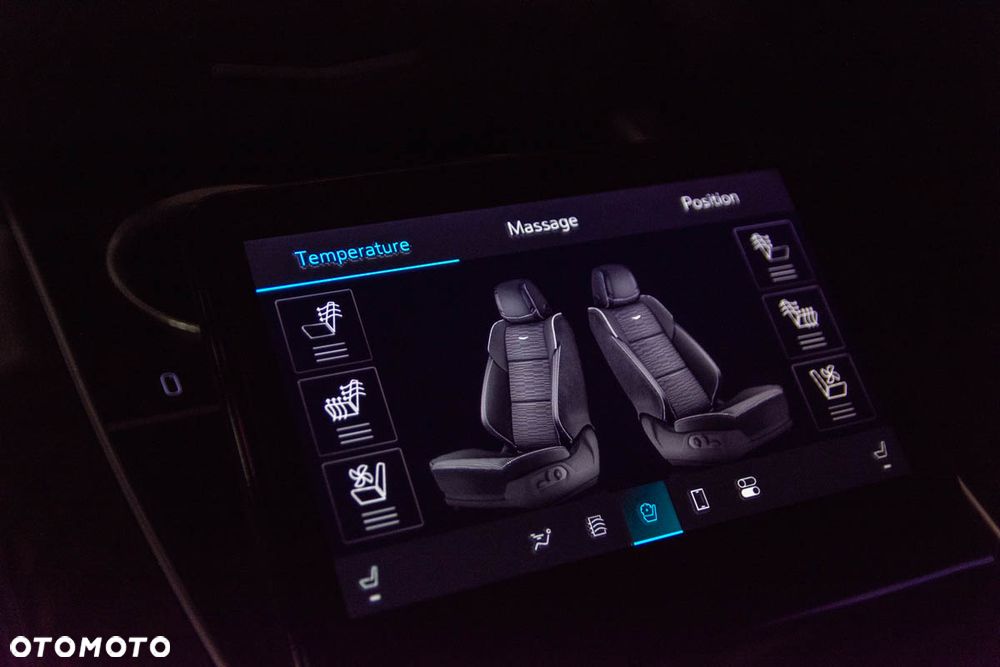 Cadillac Escalade - 22