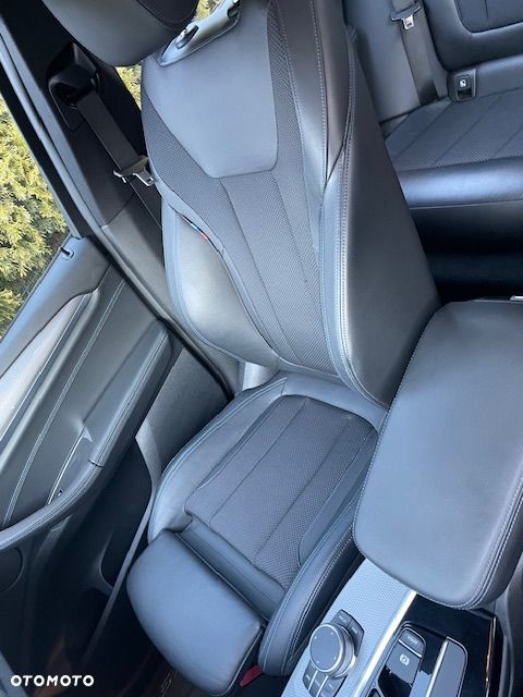 BMW X3 xDrive20i - 33
