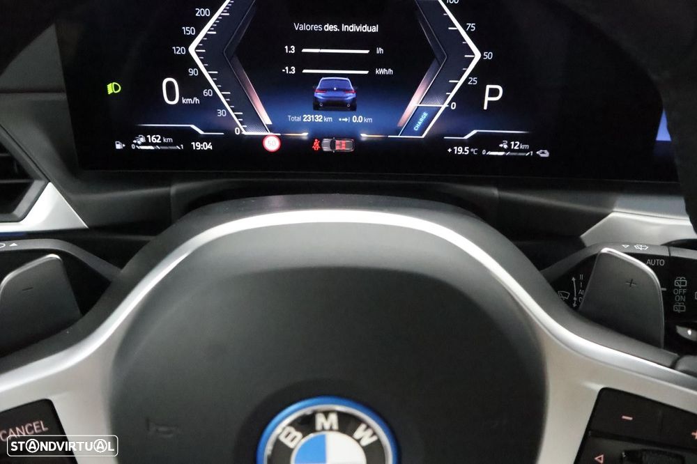 BMW 330 e Touring Pack Desportivo M Pro Auto - 22