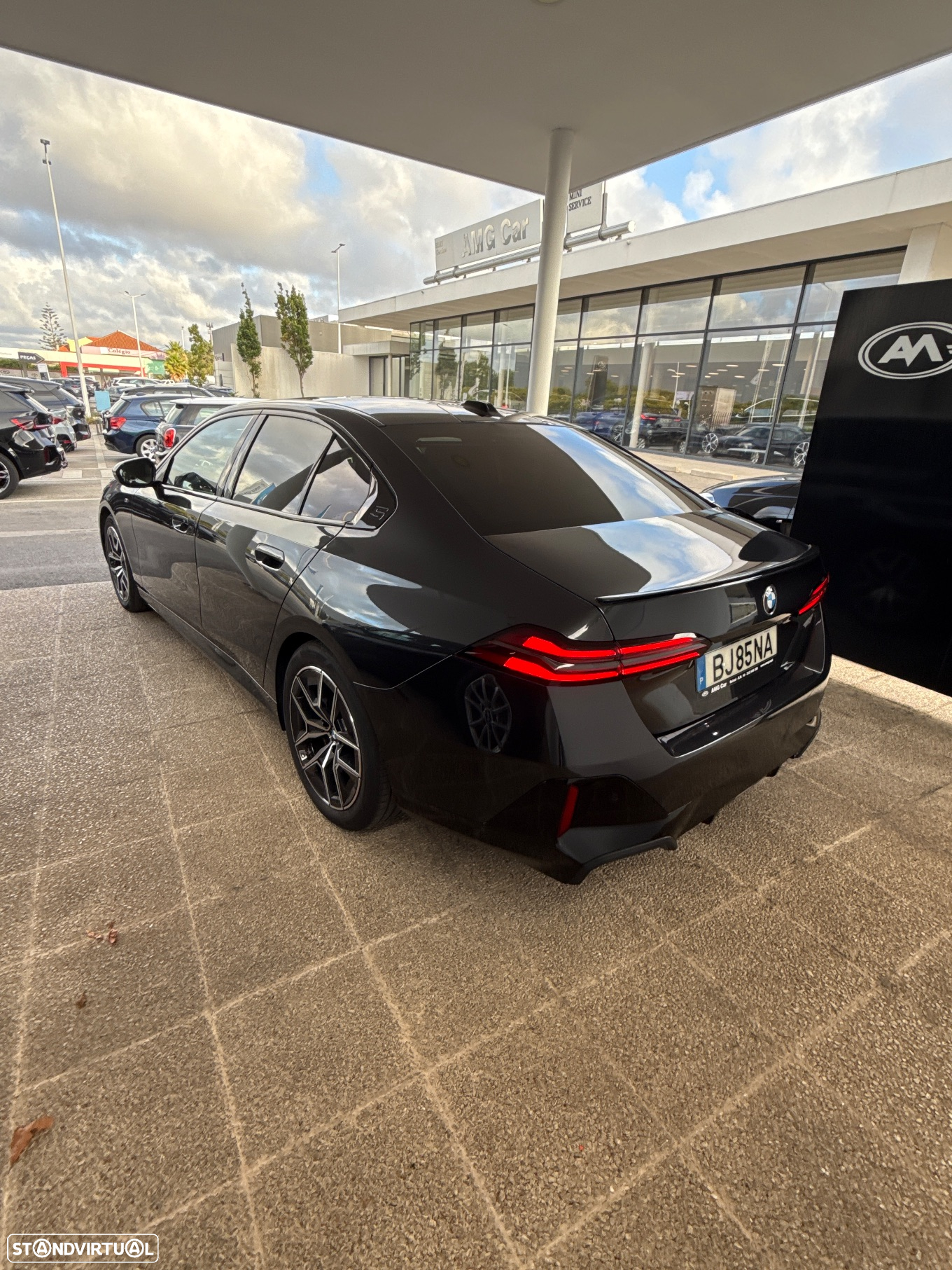 BMW 520 d Pack Desportivo M - 4