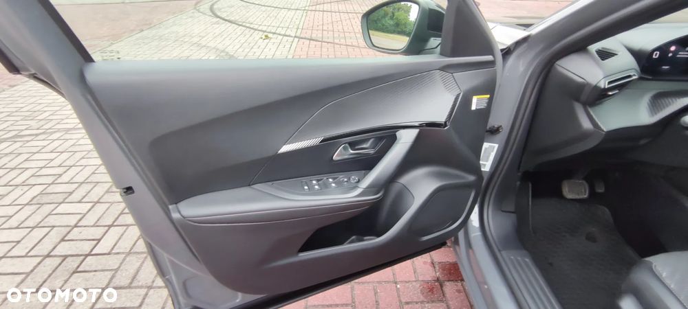 Peugeot 2008 PureTech 130 Allure S&S EAT8 - 18