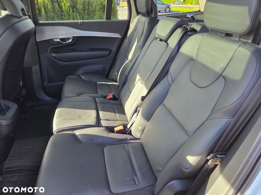 Volvo XC 90 B5 D AWD Plus Bright - 19