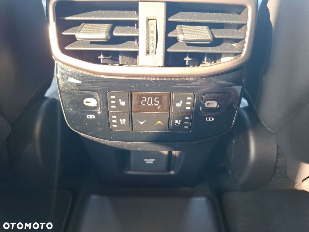 Lexus RX 450h+ Omotenashi - 31
