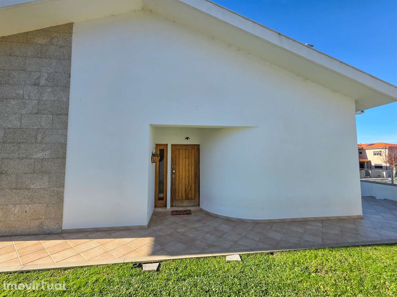 Moradia T4  com Vistas Panorâmicas em Paços de Ferreira - Grande imagem: 2/26