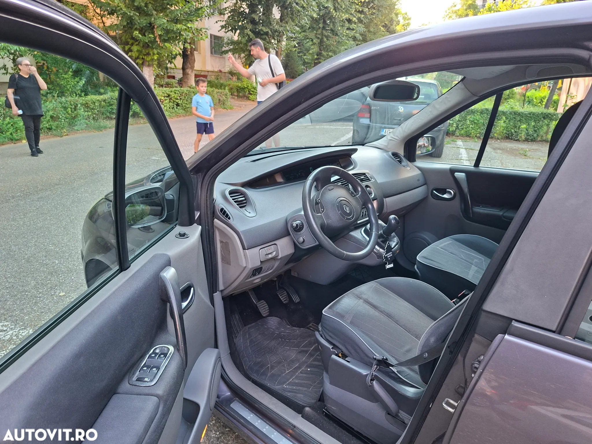 Renault Scenic 1.6 16V Authentique - 5