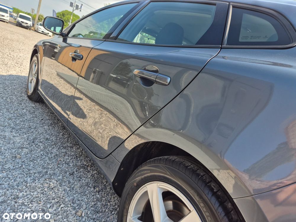 Volvo V40 D2 Momentum - 23