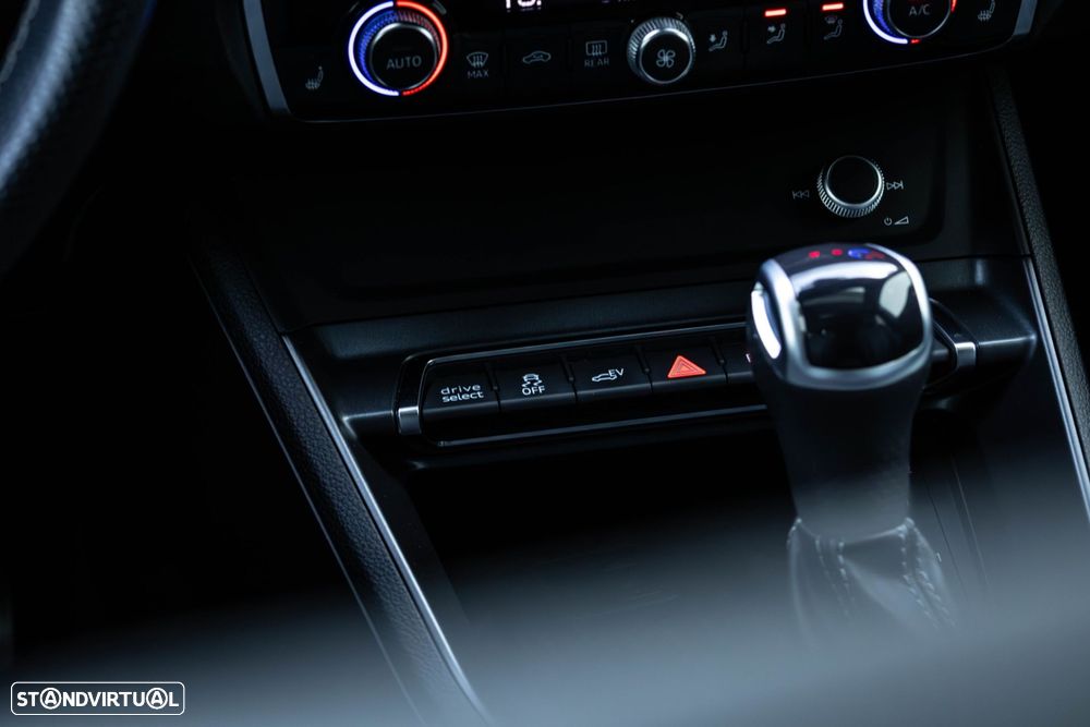 Audi Q3 Sportback 45 TFSIe S line S tronic - 24