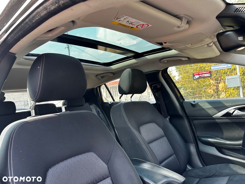 Infiniti QX30 - 17