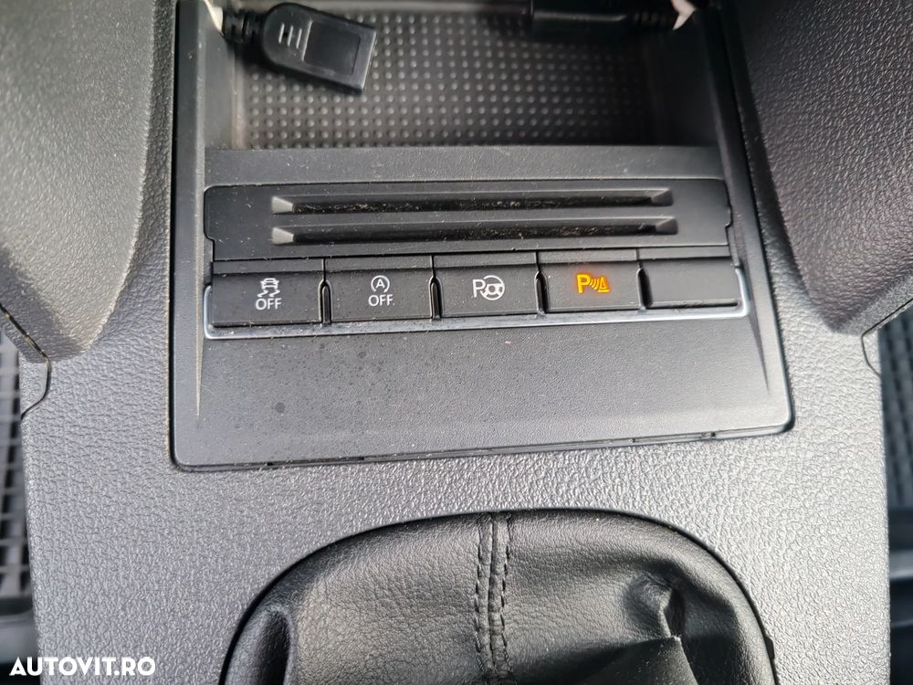 VOLKSWAGEN Touran 2010 — imagine 10