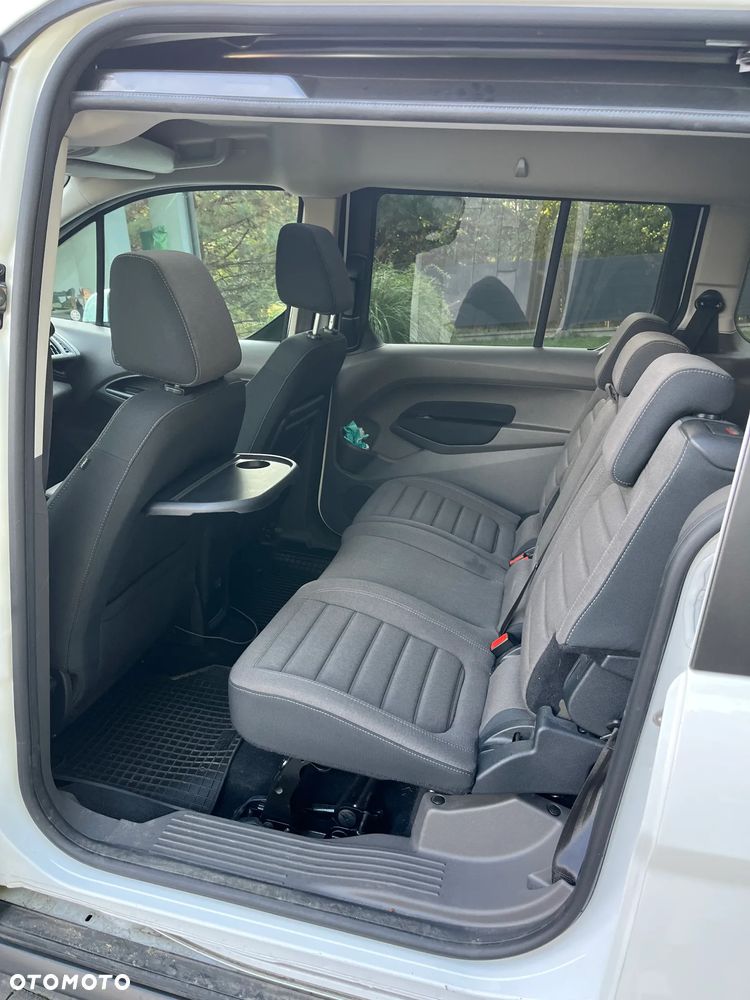 Ford Tourneo Connect - 18