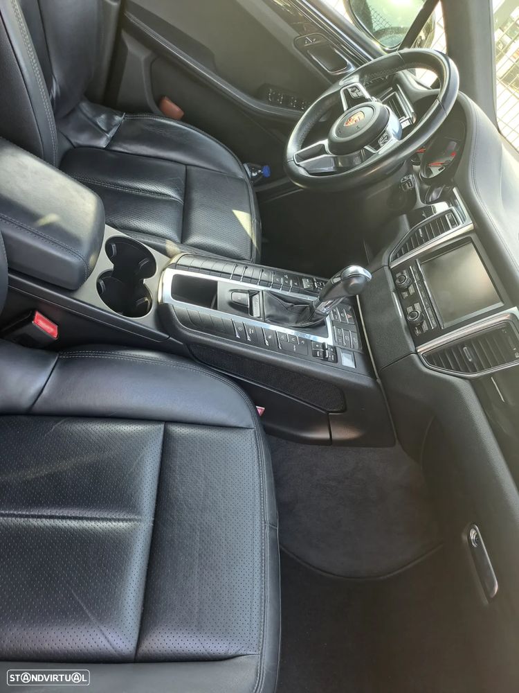Porsche Macan S - 22