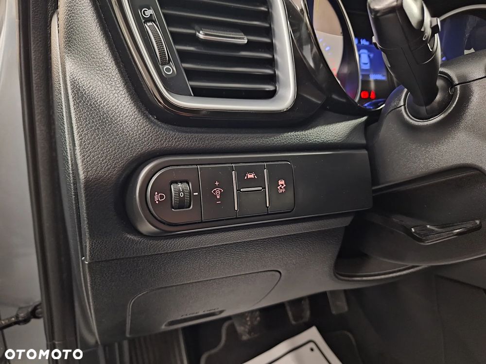 Kia Ceed 1.4 CVVT ISG Dream Team Edition - 29