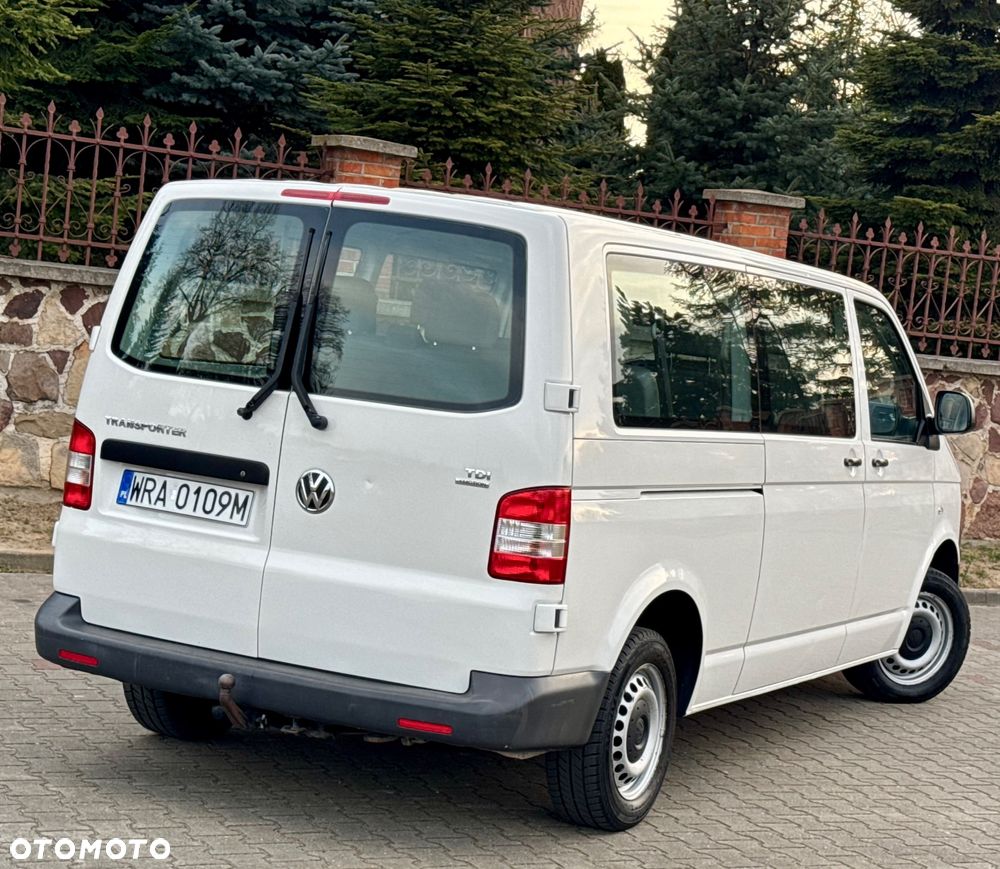 Volkswagen Caravelle - 8