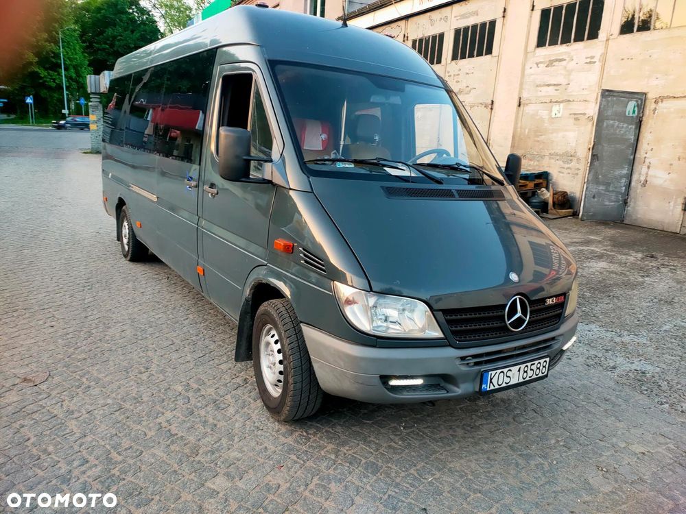 Mercedes-Benz Sprinter - 1