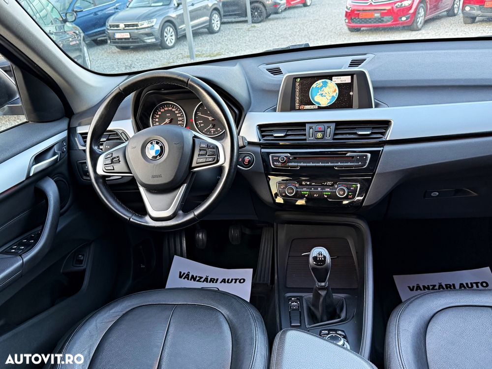 BMW X1 sDrive18d xLine - 24