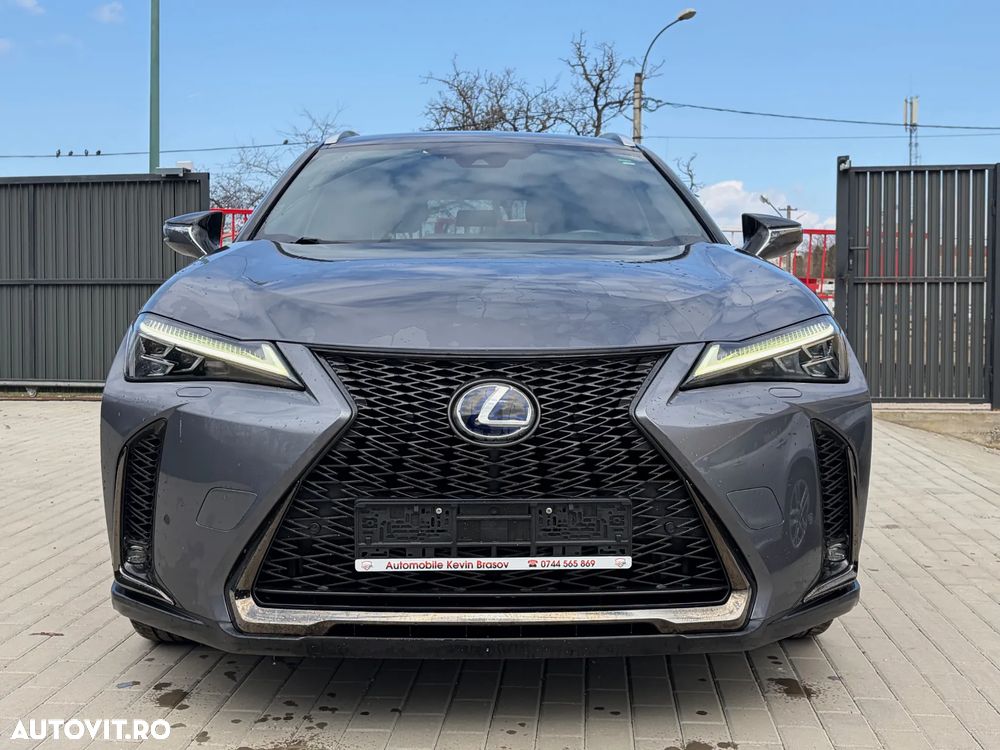 Lexus UX 250h (E-FOUR) F SPORT - 9