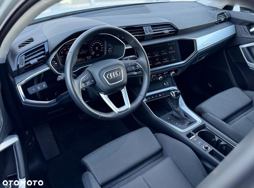 Audi Q3 Sportback - 9