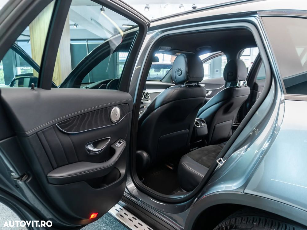 Mercedes-Benz GLC 250 d 4MATIC 9G-TRONIC AMG Line - 19