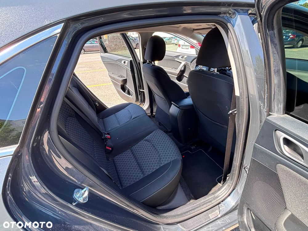 Kia Ceed 1.4 T-GDI M DCT - 15