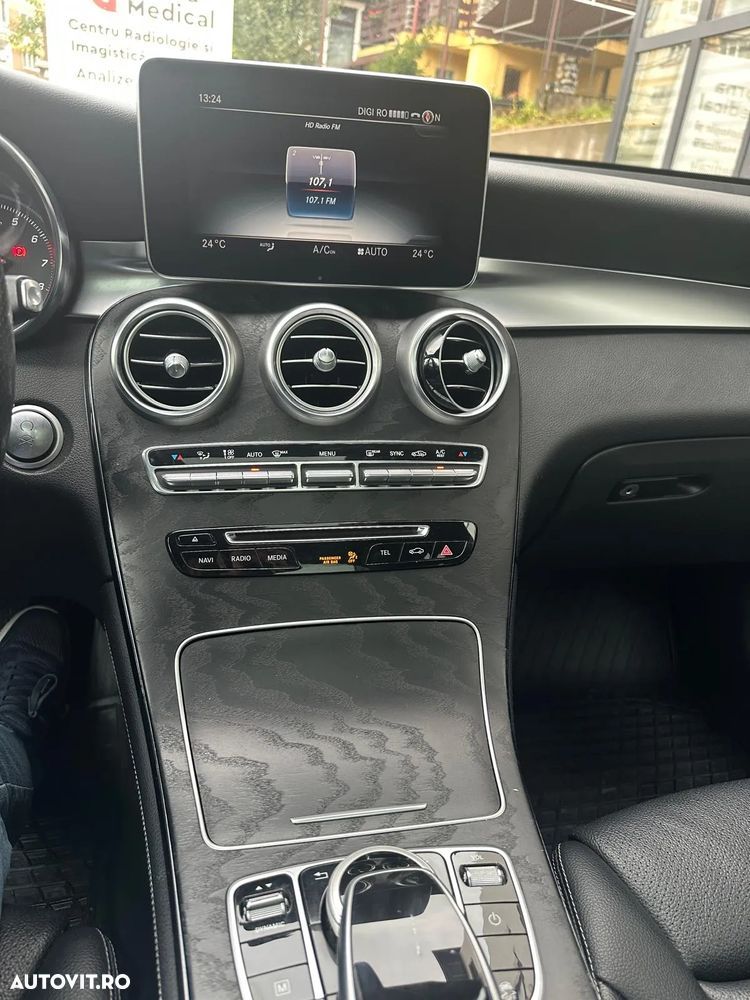 Mercedes-Benz GLC 300 4MATIC - 30