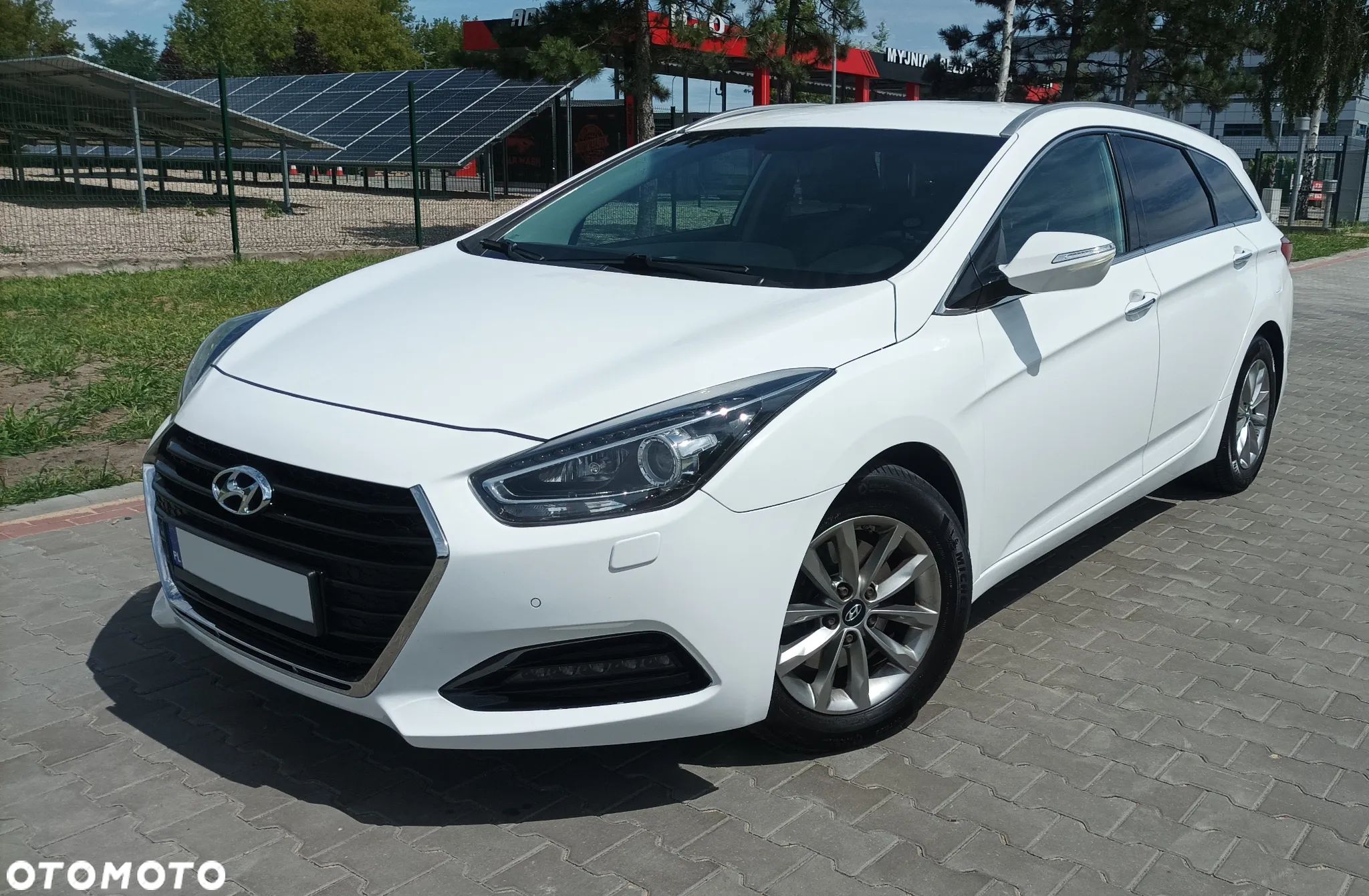 Hyundai i40 1.7 CRDi Comfort DCT - 1