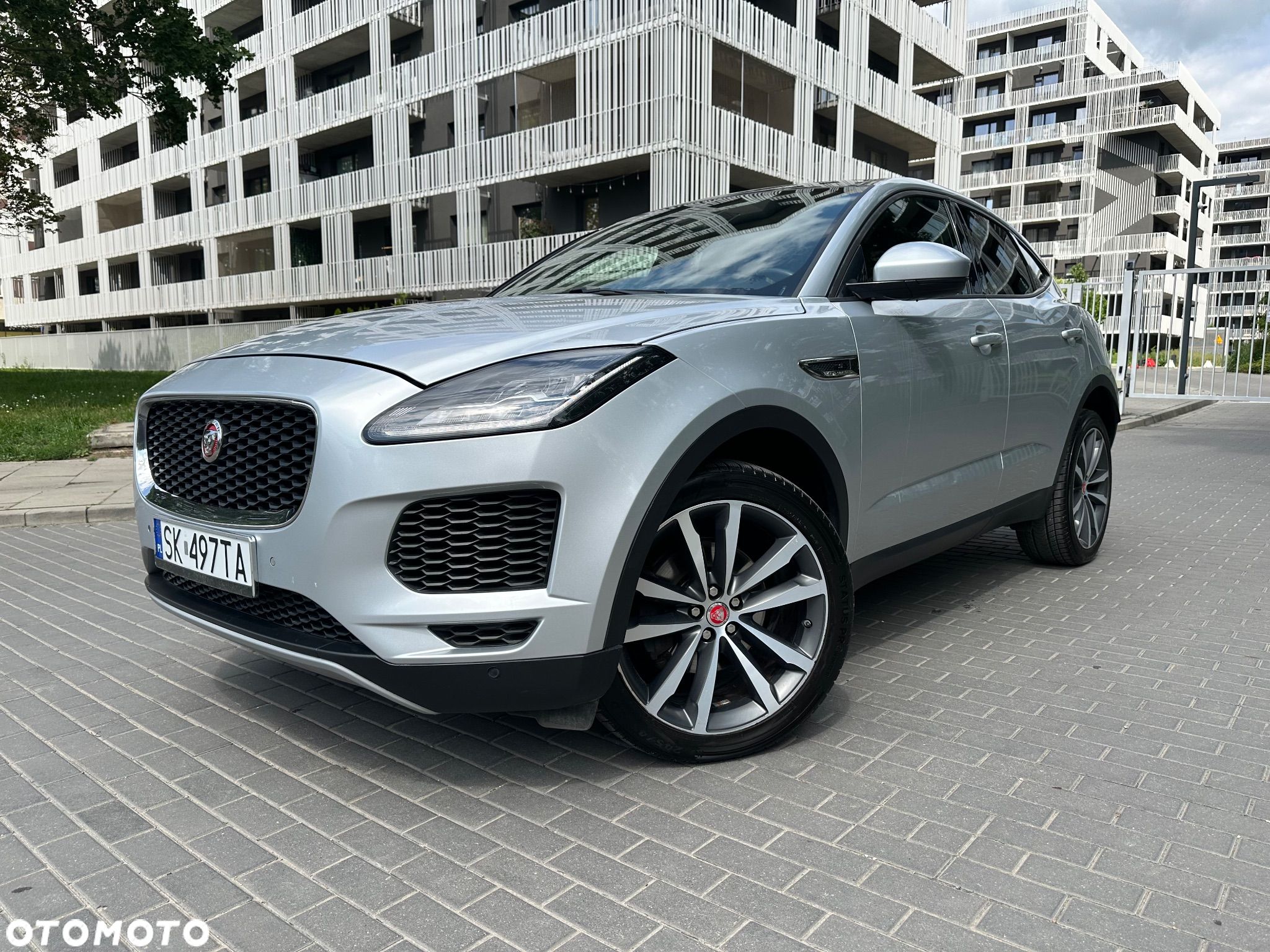 Jaguar E-Pace 2.0 i4D AWD R-Dynamic - 1