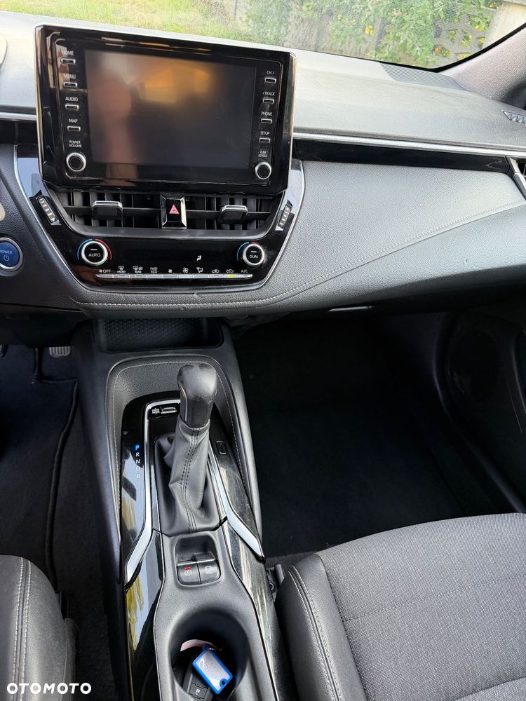 Toyota Corolla 1.8 Business Edition - 12