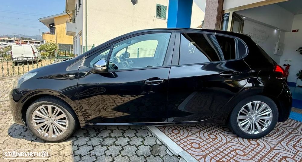 Peugeot 208 1.2 PureTech Style - 6