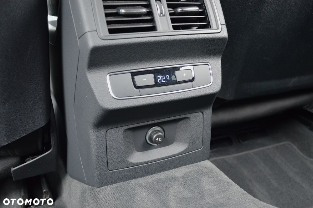 Audi Q5 40 TDI quattro S tronic sport - 27