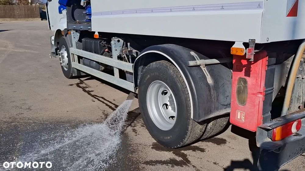 Renault Midlum 220 Polewaczka Myjka Karcher Mycie Ulic Myjka Drogowa Podlewanie Mycie Ciśnieniowe Cysterna 2011r Zarejestrowana - 3