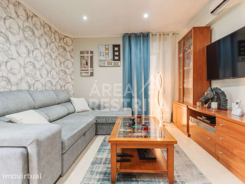 Apartamento T2 vista Baía na Quinta da Medideira, Amora - Grande imagem: 4/44