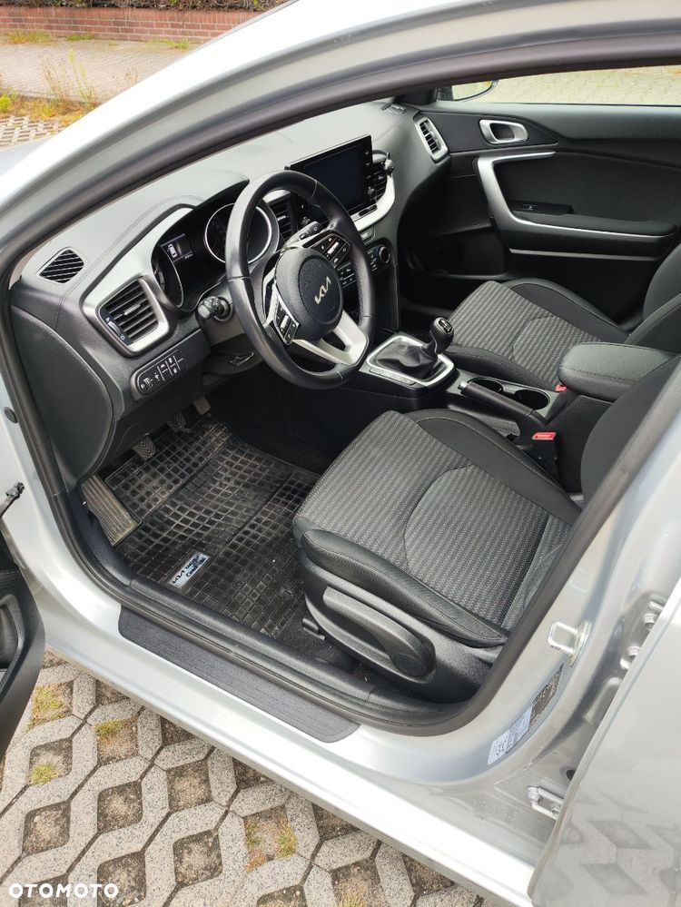 Kia Ceed 1.5 T-GDI M - 13