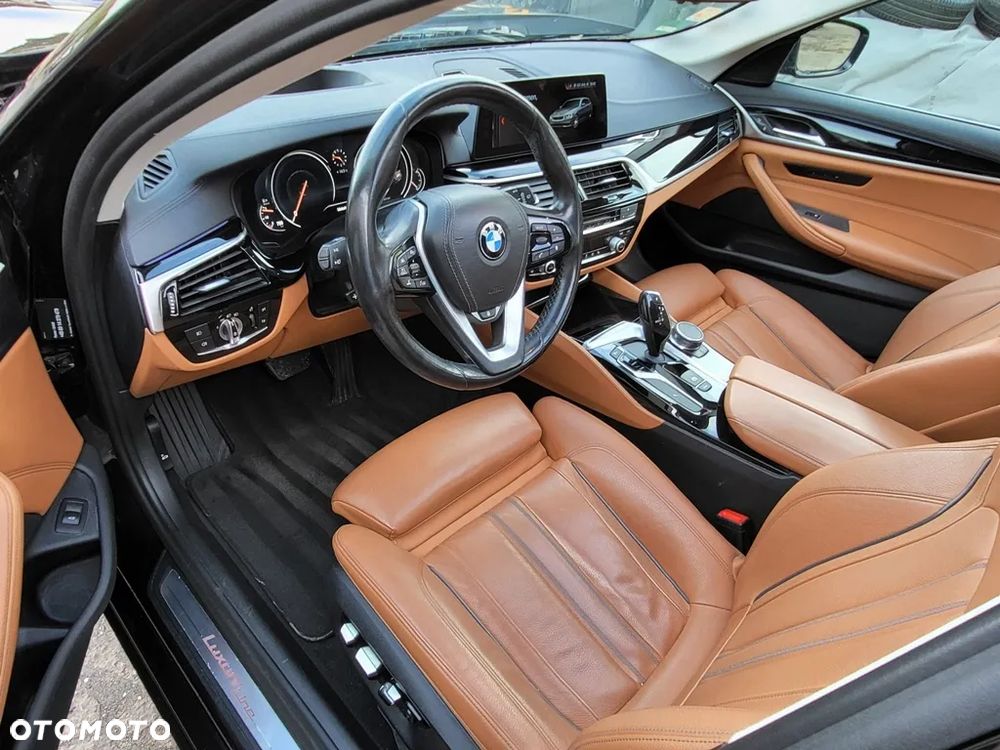 BMW Seria 5 530d xDrive Luxury Line - 1