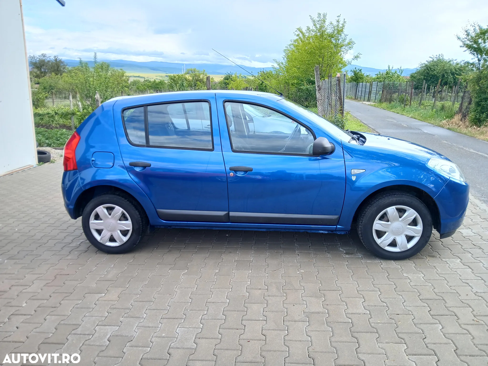 Dacia Sandero 1.2 16V 75 Laureate - 7