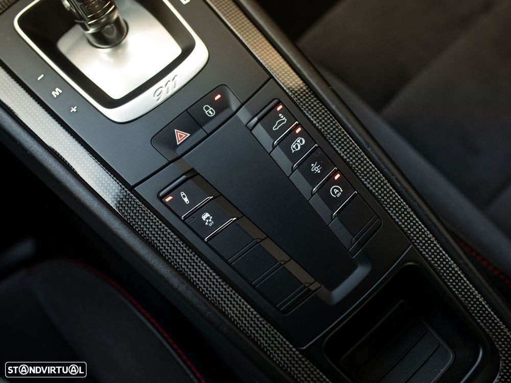 Porsche 911 (991) Carrera 4 GTS PDK - 34