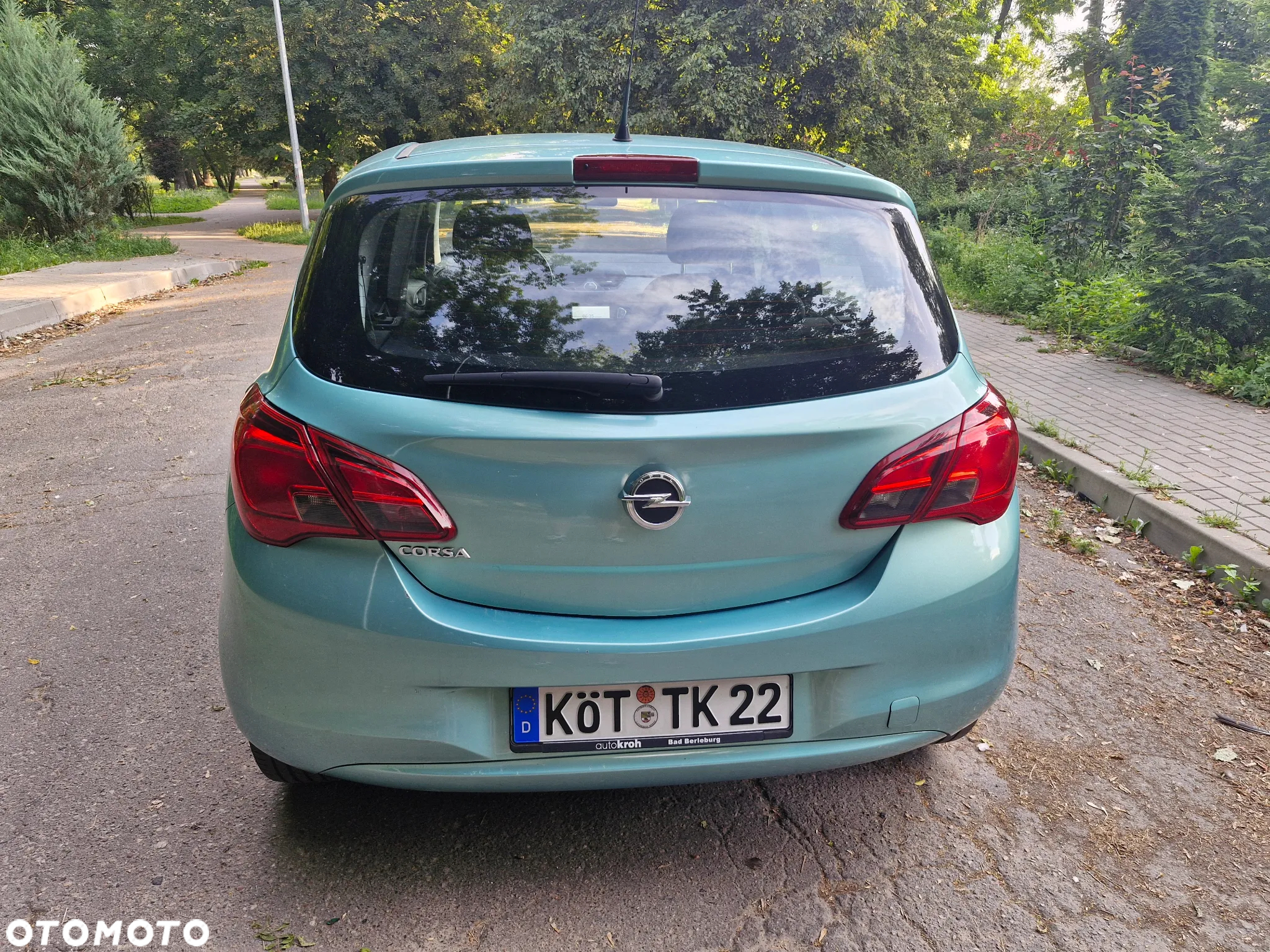 Opel Corsa 1.4 16V Active - 4