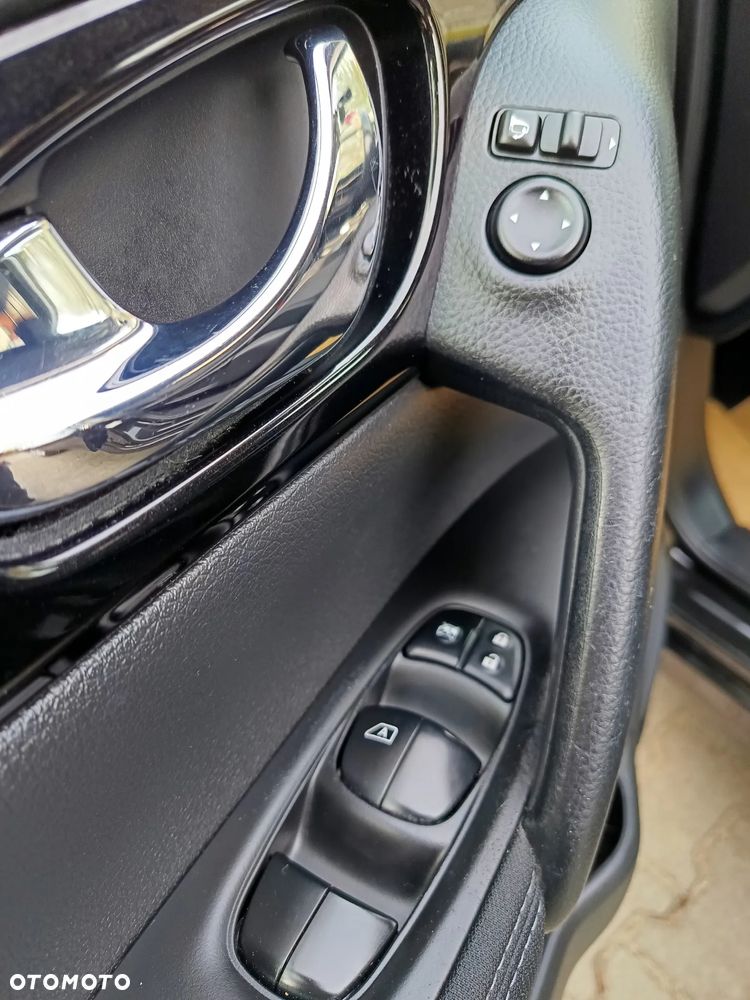 Nissan Qashqai 1.5 dCi N-Connecta - 24