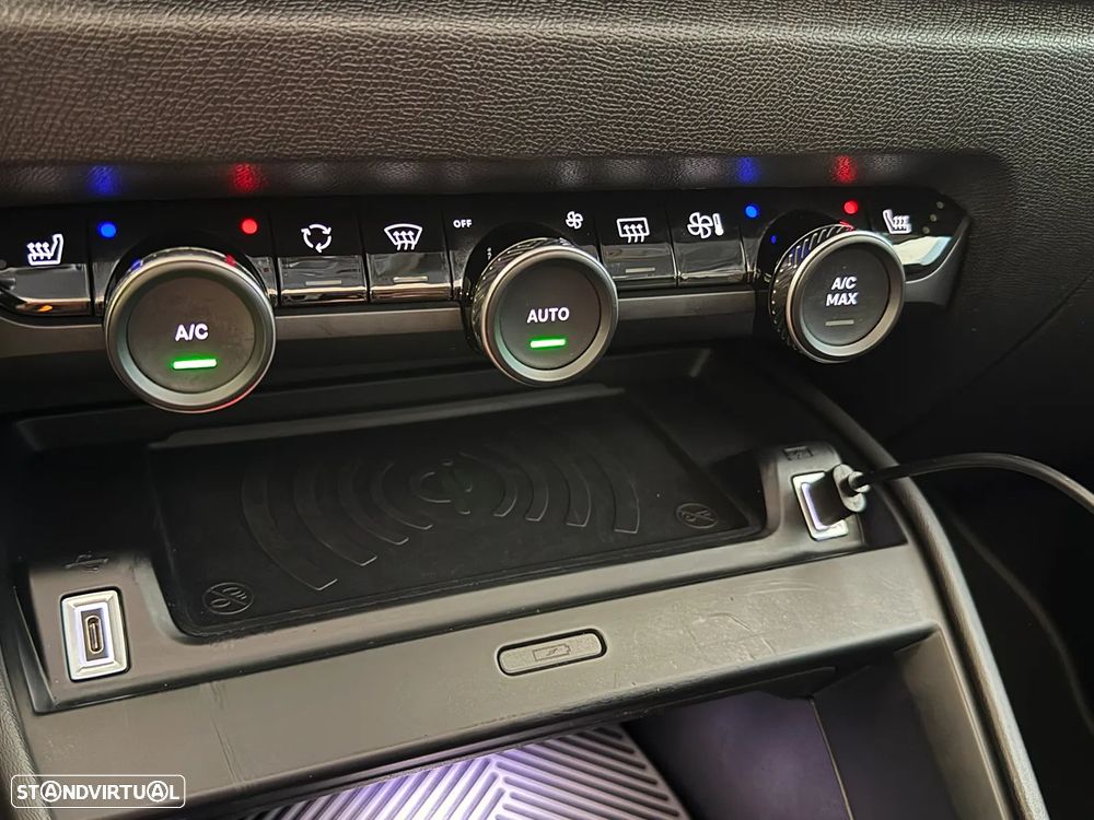 Citroën C4 PureTech 155 Stop&Start EAT8 SHINE - 17