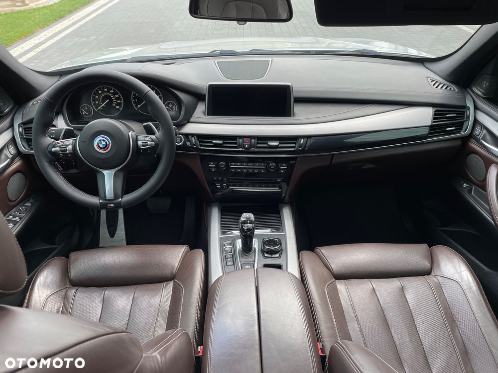BMW X5 xDrive50i Sport-Aut - 15