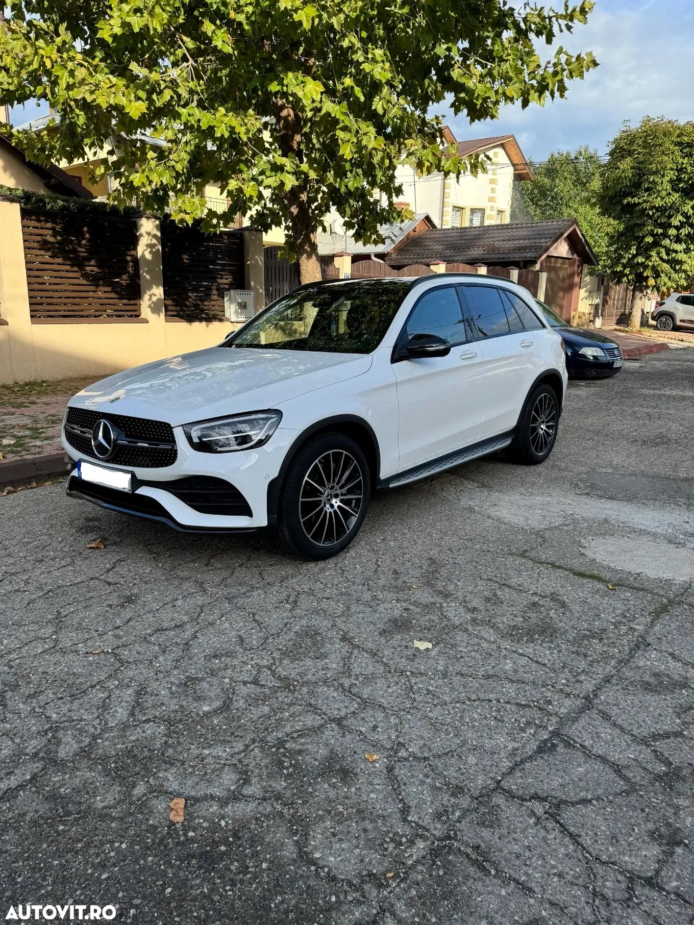 Mercedes-Benz GLC 220 d 4Matic 9G-TRONIC AMG Line - 4