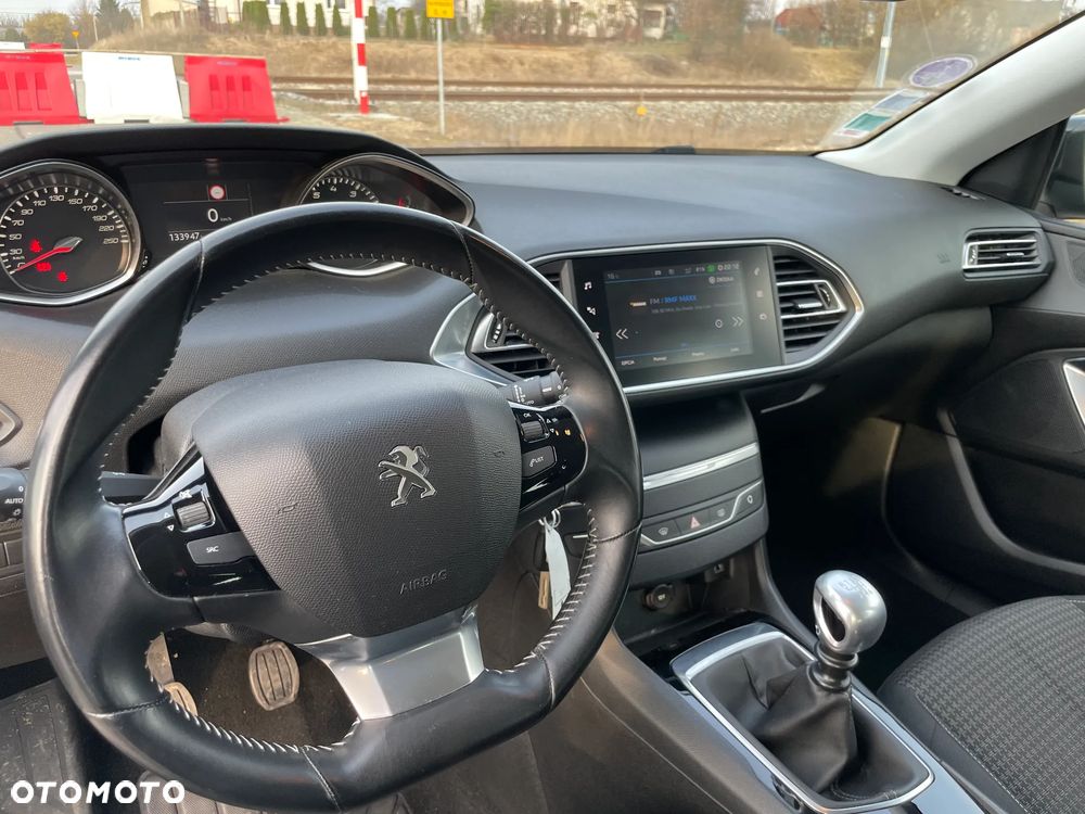 Peugeot 308 1.2 PureTech Active S&S - 13