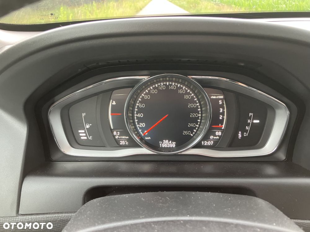 Volvo XC 60 - 30