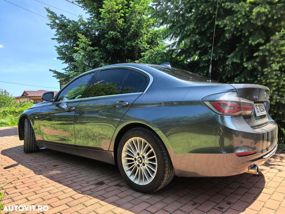 BMW Seria 3 320d xDrive Aut. Luxury Line - 9
