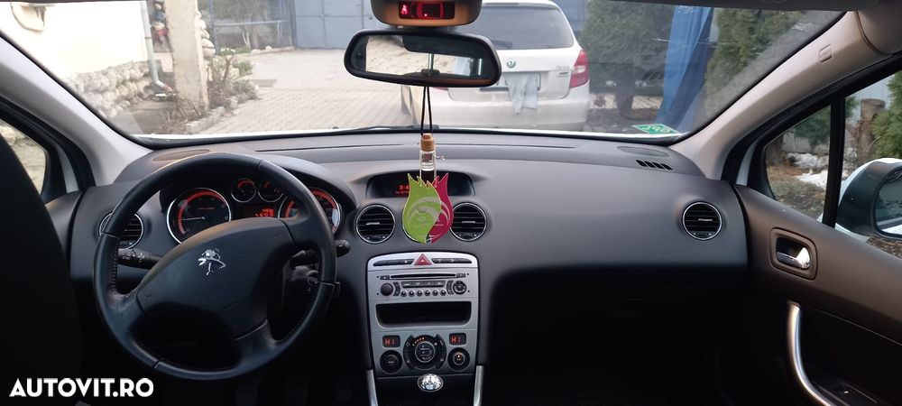 Peugeot 308 120 VTi Family - 4