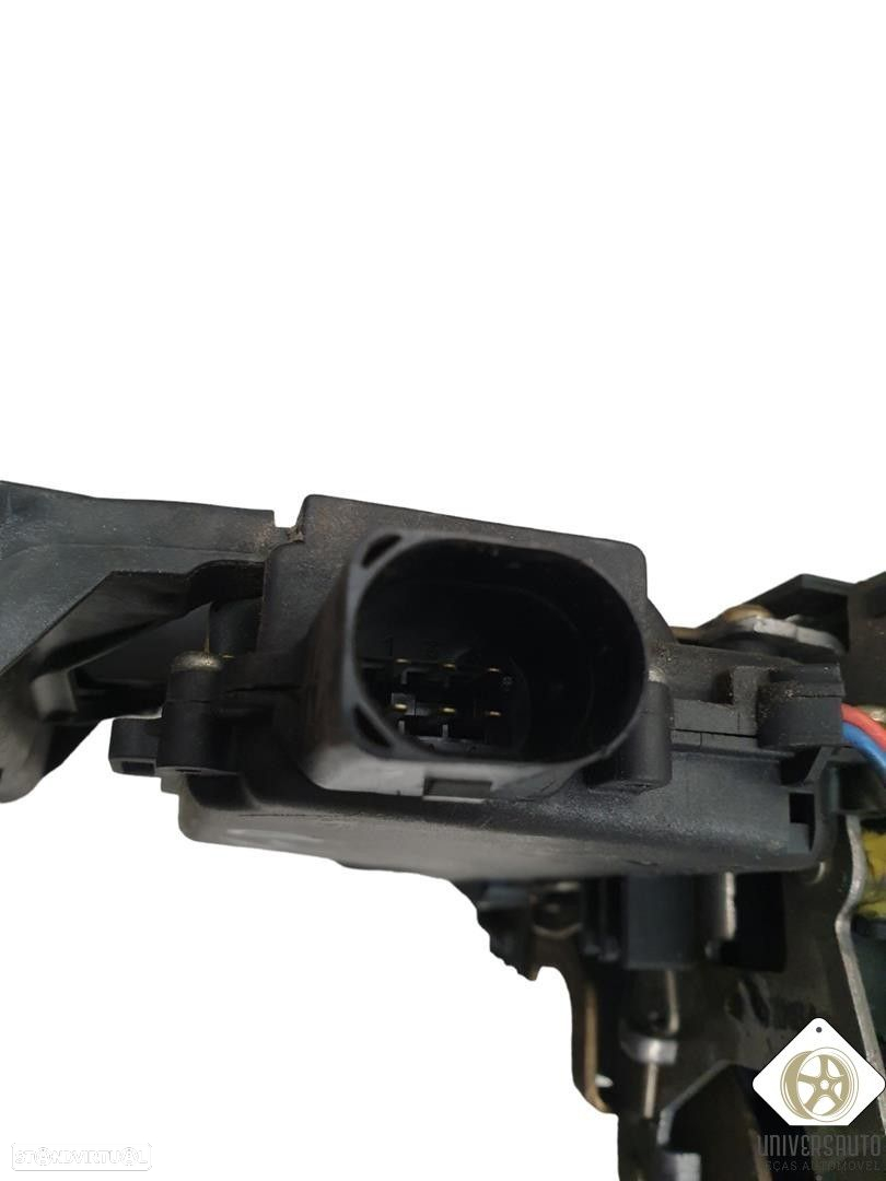 FECHADURA PORTA TRASEIRA DIREITA VOLKSWAGEN PASSAT 2001 - 4