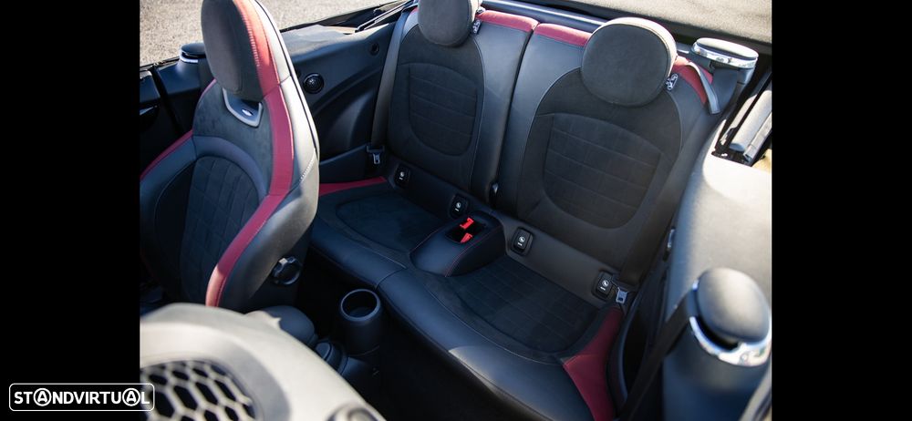 MINI Cabrio John Cooper Works - 22