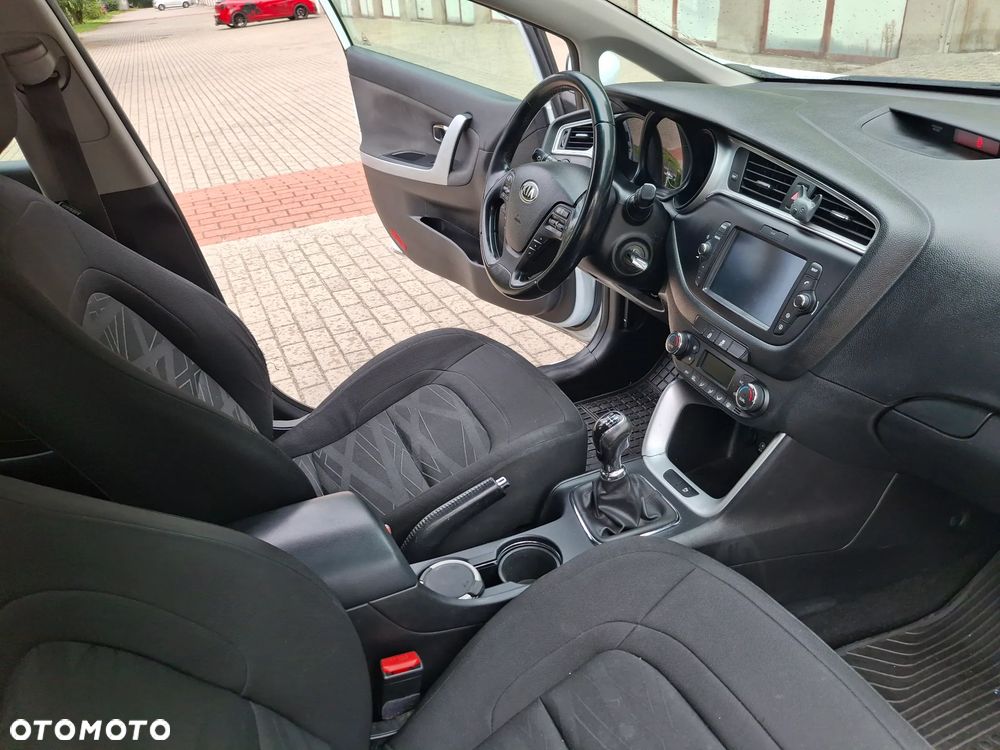 Kia Ceed 1.6 CRDi Smart - 14