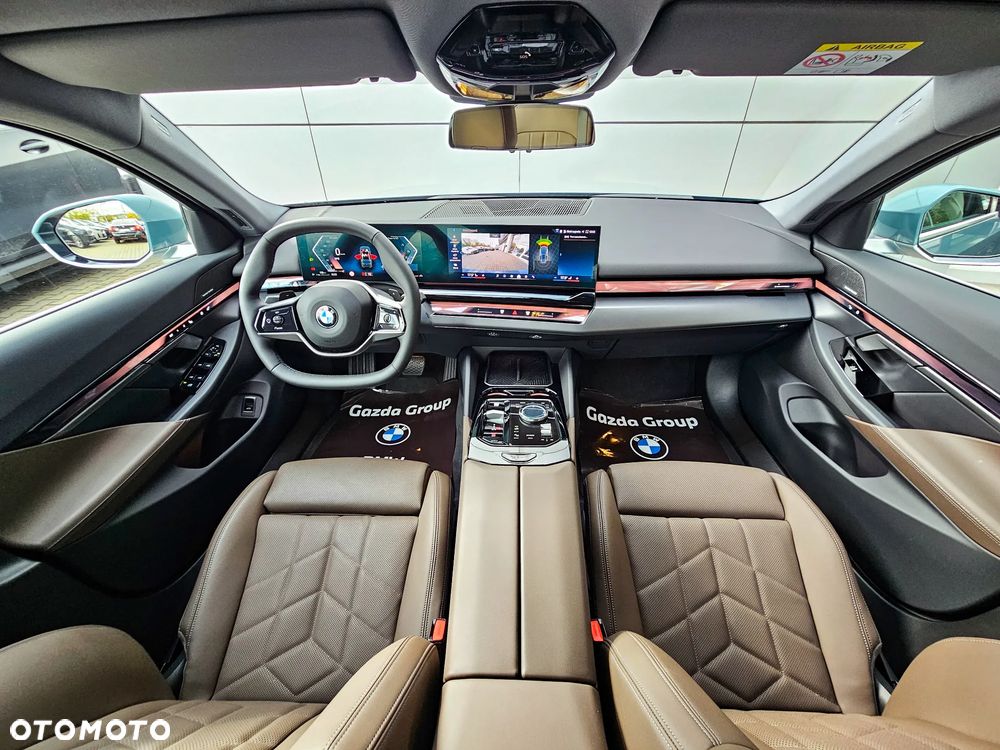 BMW Seria 5 520i - 14