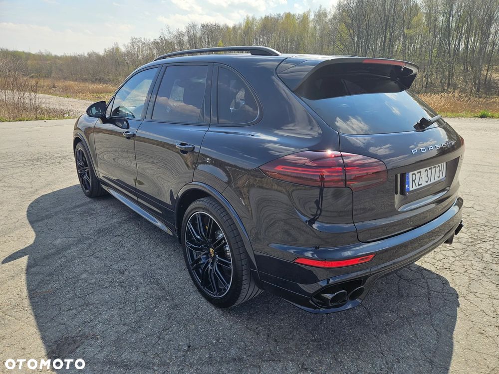 Porsche Cayenne - 8
