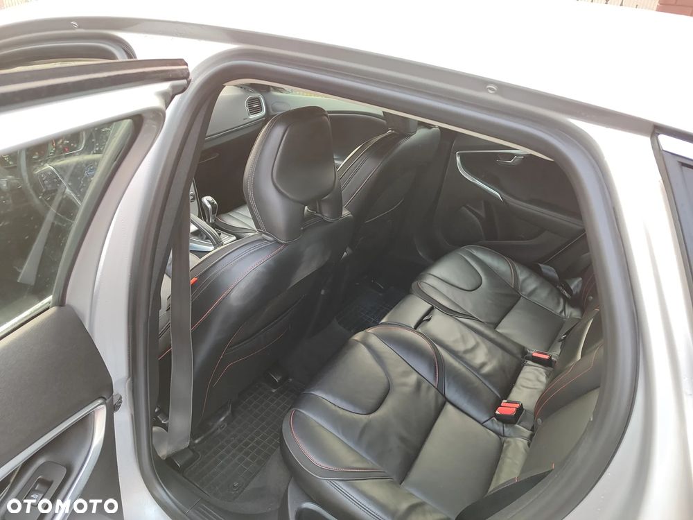 Volvo V40 D2 Ocean Race - 12